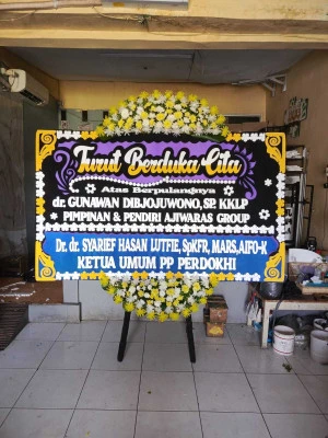 Papan Bunga di Daan Mogot
